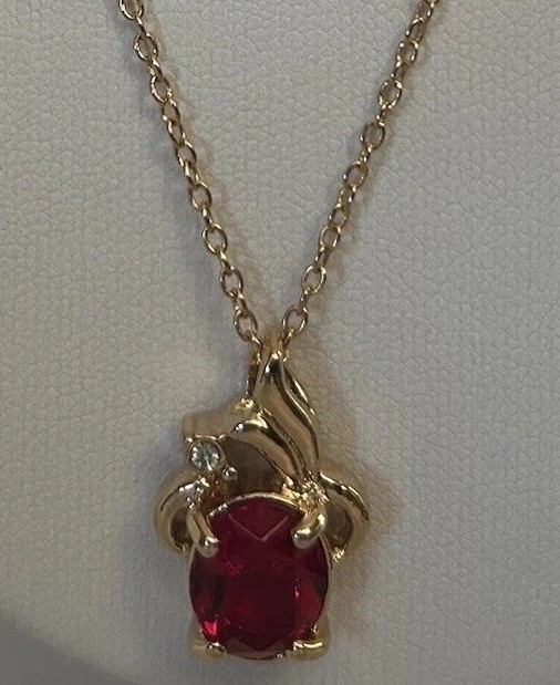 Vintage Gold Tone Red Glass Pendant Necklace Oval Rhinestone Accent