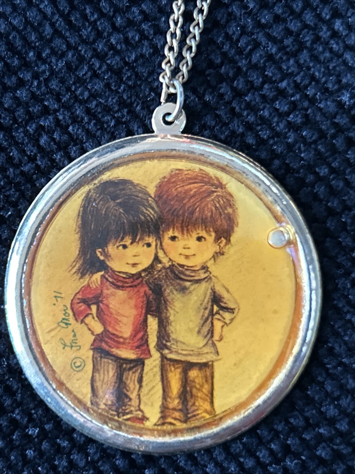 VINTAGE 1971 Fran Moore Moppetts Best Friends Necklace Gold Tone