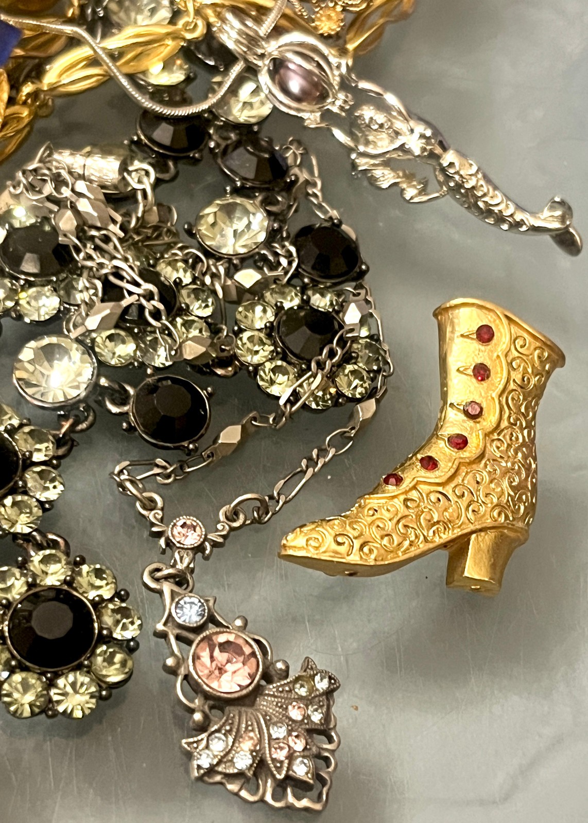 Vintage & Costume Jewelry Lot Coro Mode Art Trifari 1928 ART Rhinestone +