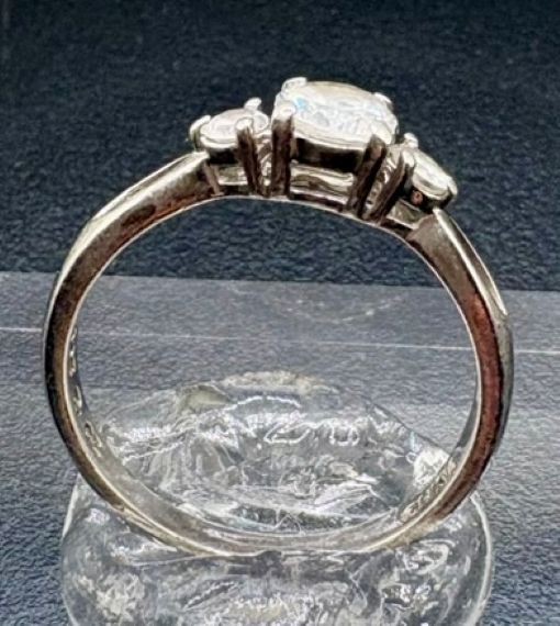 Vintage Sterling Silver CZ Three Stone Ring Size 9 925 Cubic Zirconia 2.6g