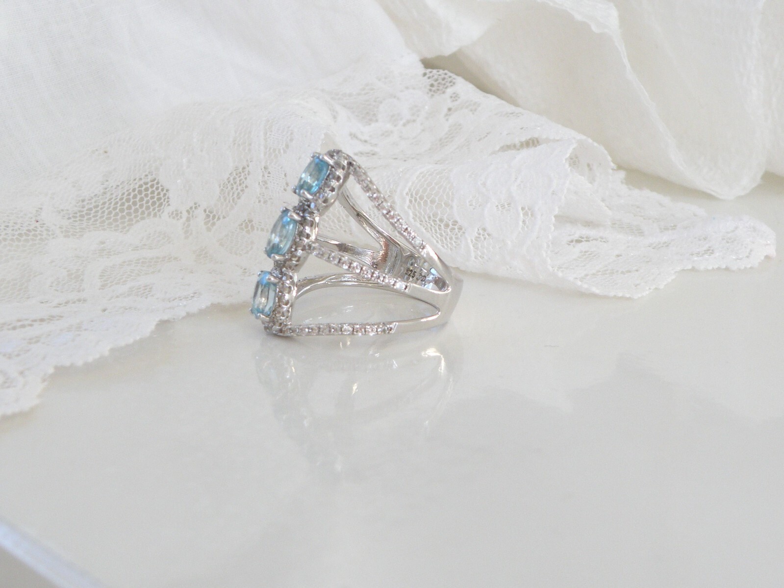New Natural Blue Topaz Modern Sterling Silver 925 Ring Size 7