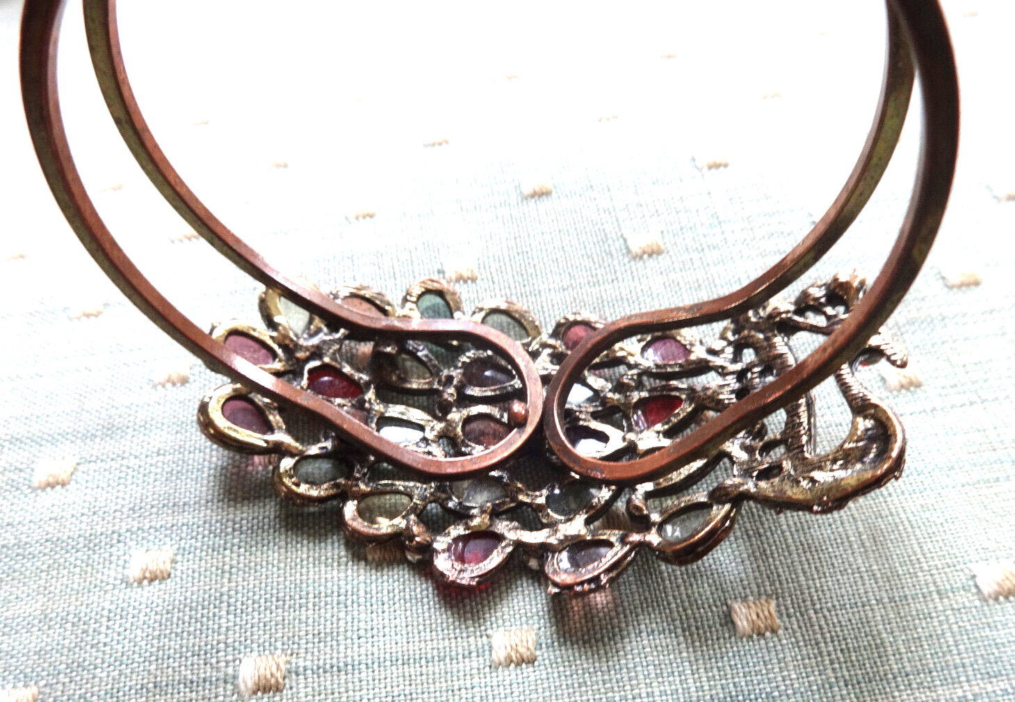 VTG PEACOCK CLAMPER BRACELET METAL MULTI COLORED FACETED CRYSTALS BIRD PRETTY!