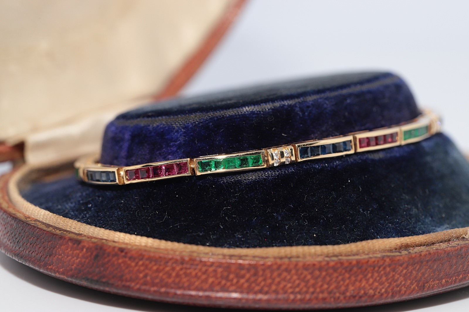 Vintage Circa 1980s 18k Gold Natural Diamond And Emerald Ruby Sapphire Bracelet