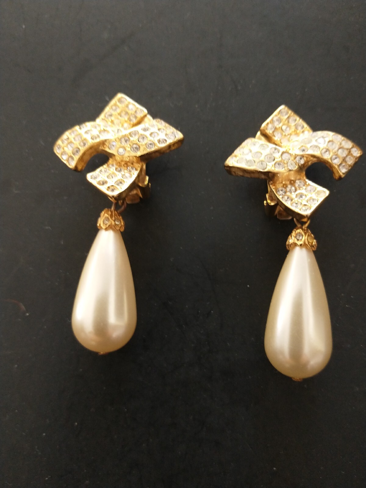 Vintage Kjl Kenneth Lane Faux Pearl Drop With Rhinestones Clip Earrings Signed