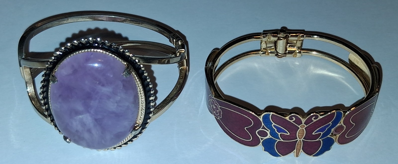Lot of 2 Bangle Cuff Hinged Bracelets Gold Tone Fashion Butterfly/Amethyst Vtg