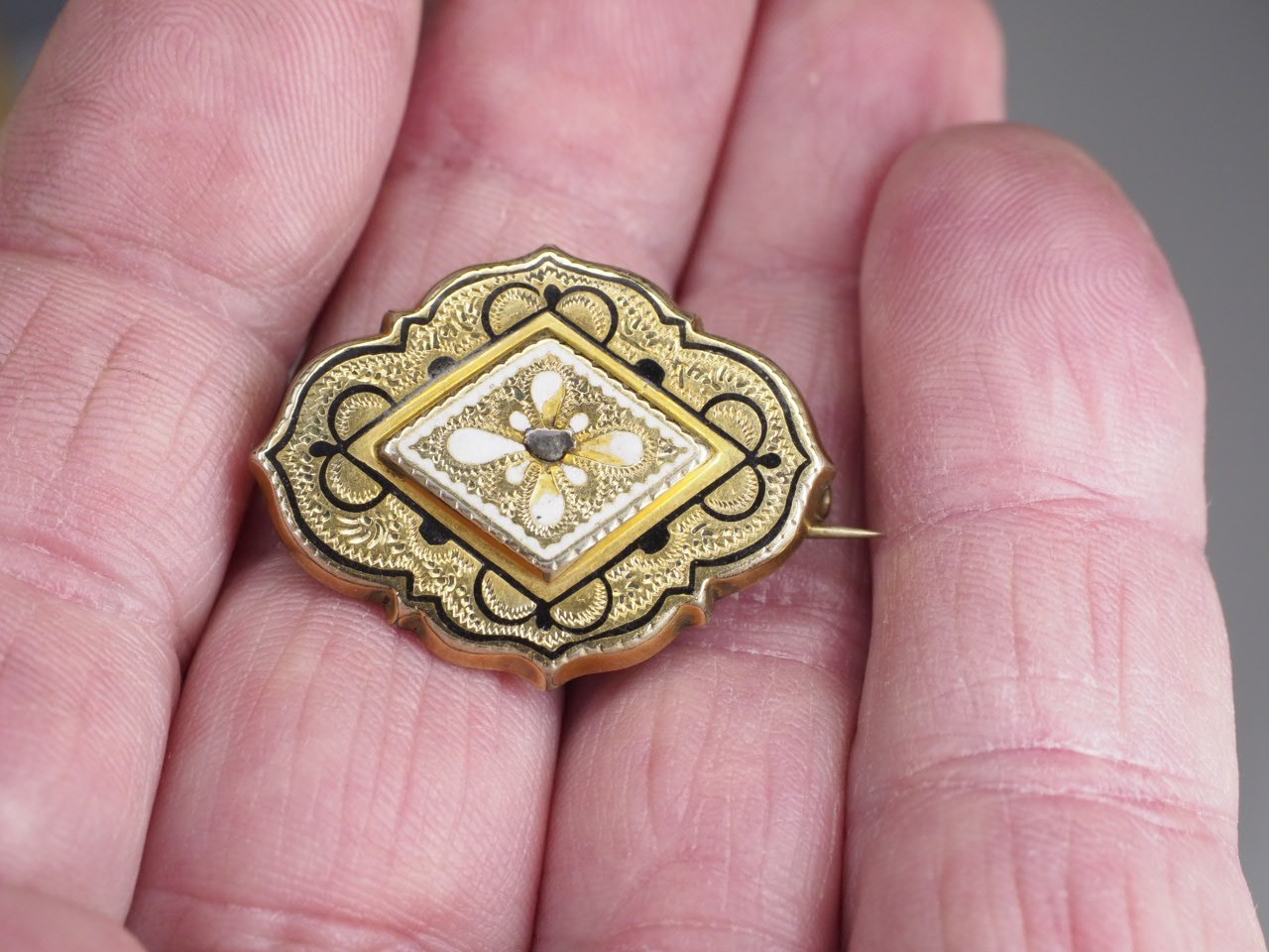 Antique gold filled with black & white enamel brooch C clasp jewelry