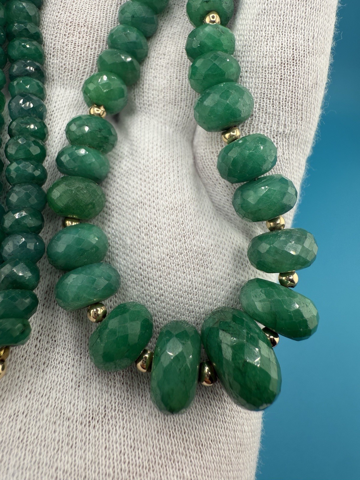 Wonderful Antique / Vintage Art Deco Faceted Beaded Emerald Color Beryl Necklace