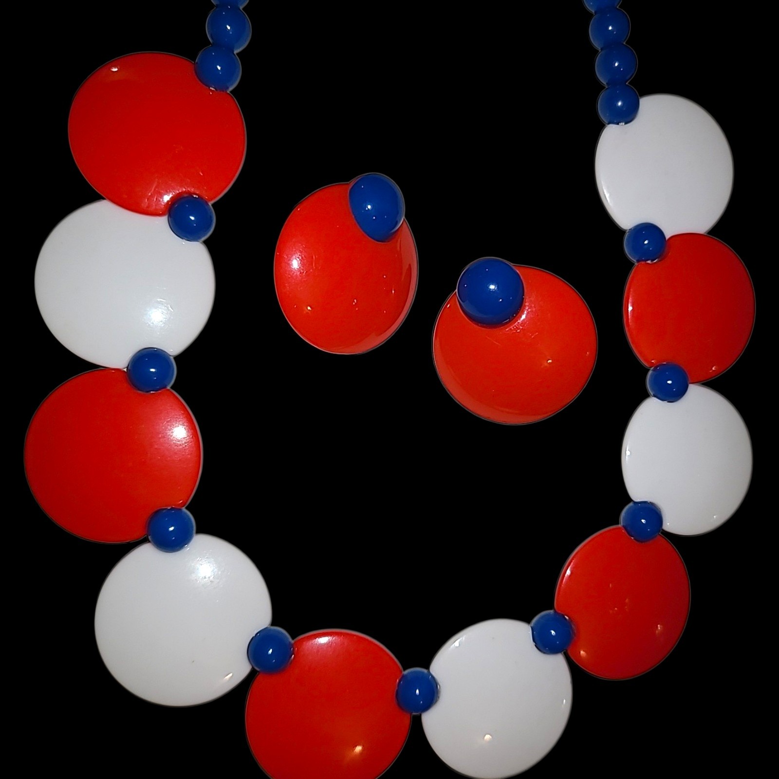 Vintage Avon Red, White and Blue Plastic Beads Necklace 20″& Clip-on Earring Set