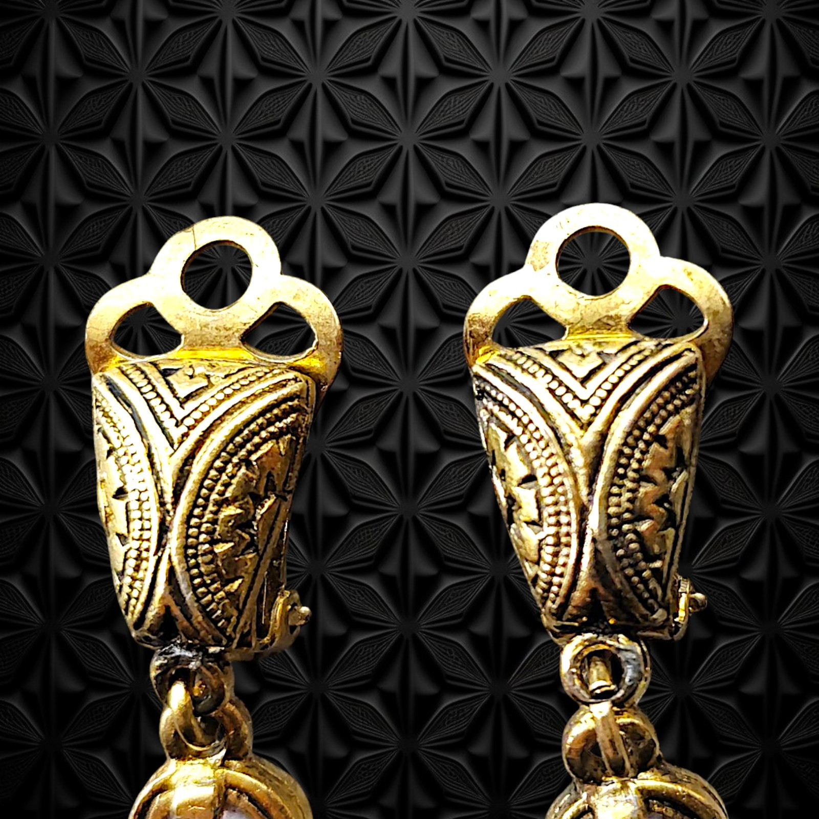 Vintage Gold-Tone Engraved Metal Black Outline With Two Purple Stones