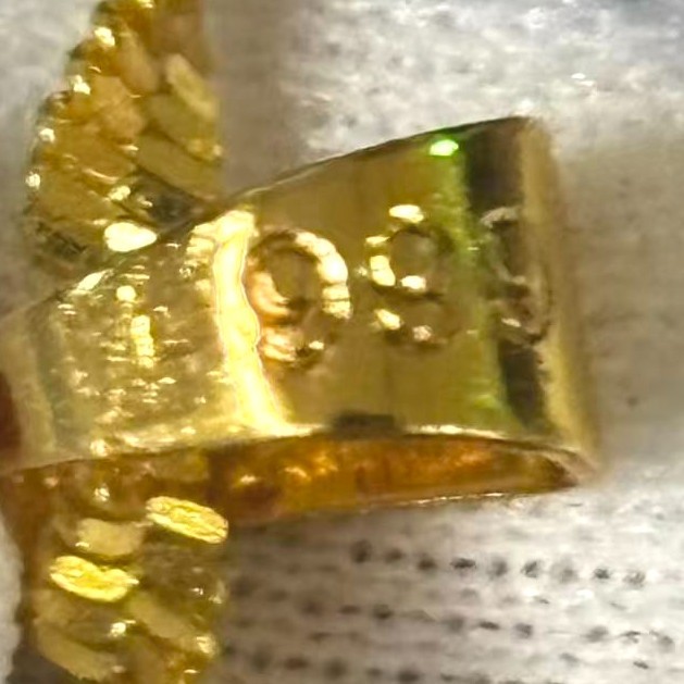 Vintage Flower Gold Pendant Necklace Gold-plated (NOT SURE) marked ‘999’