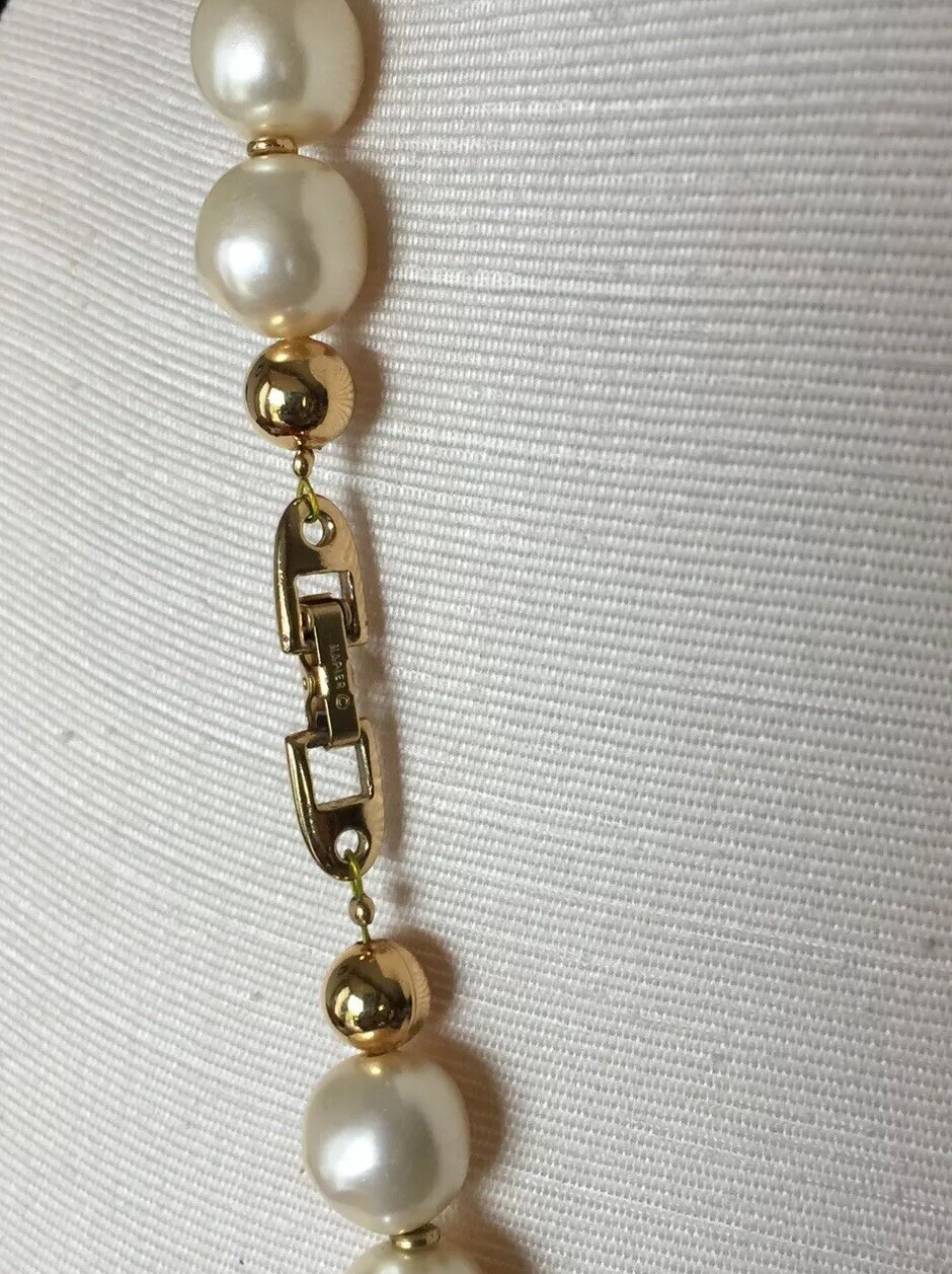 VINTAGE NAPIER SIGNED BLACK IVORY AND GOLD STATEMENT PIECE