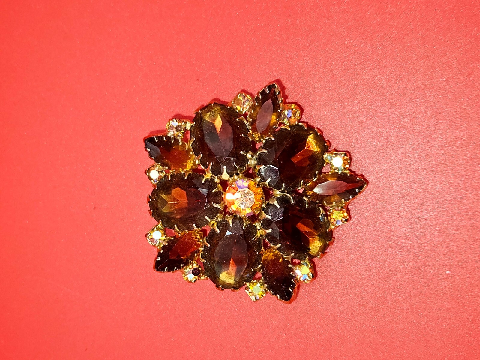 Topaz Amber Brown Layered Rhinestone Vintage Brooch Pin Juliana Style Sawtooth