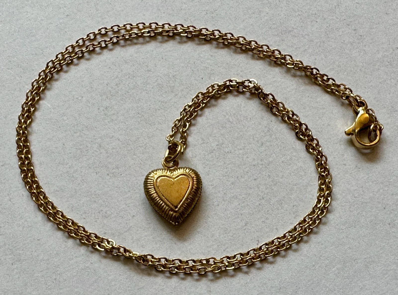 Vintage heart brass puffed two sided charm pendant 1/2 of 1″ necklace 18″ GP