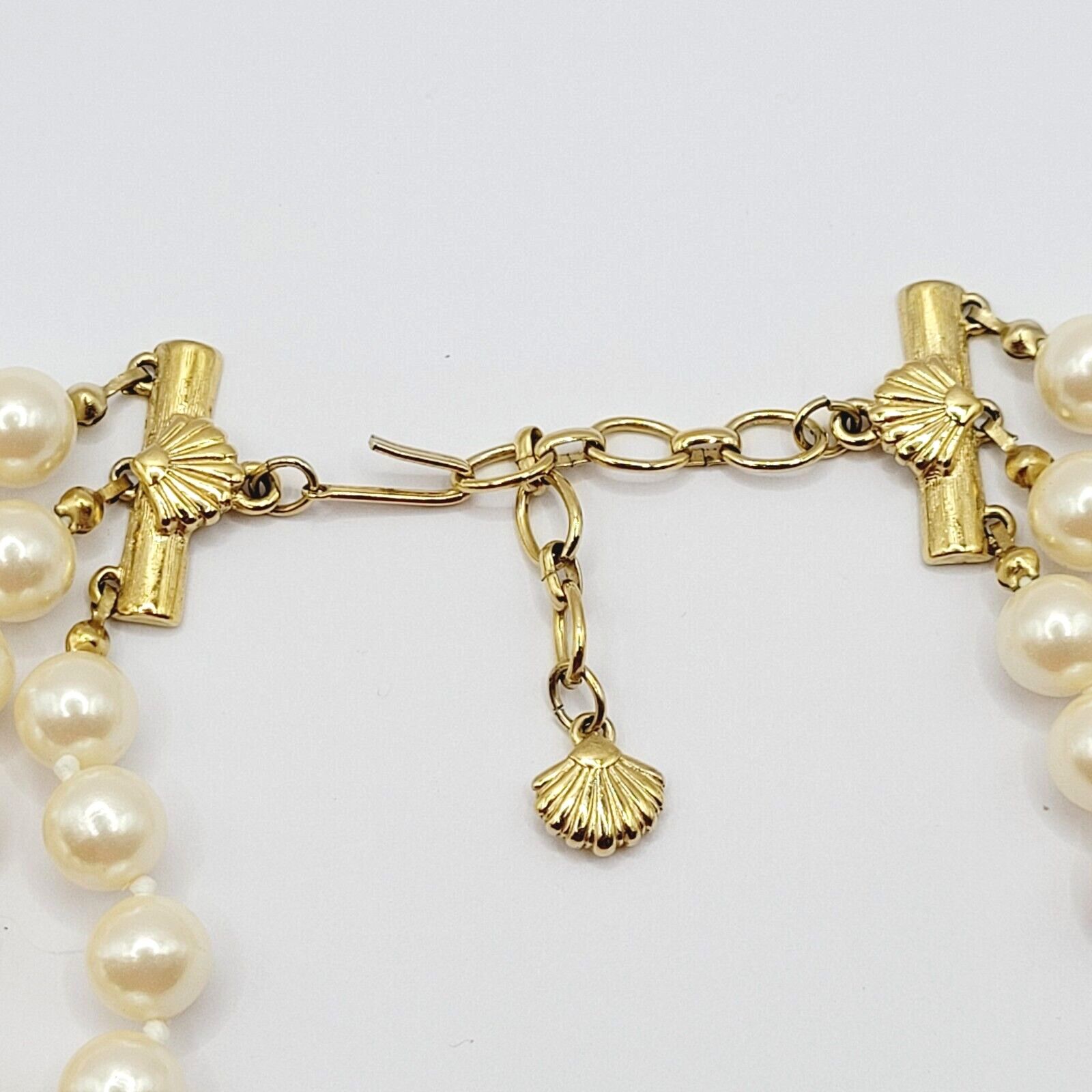 Triple Strand Faux Pearl Hand Knot Gold Tone Clam Shell Charm Clasp Vtg Necklace