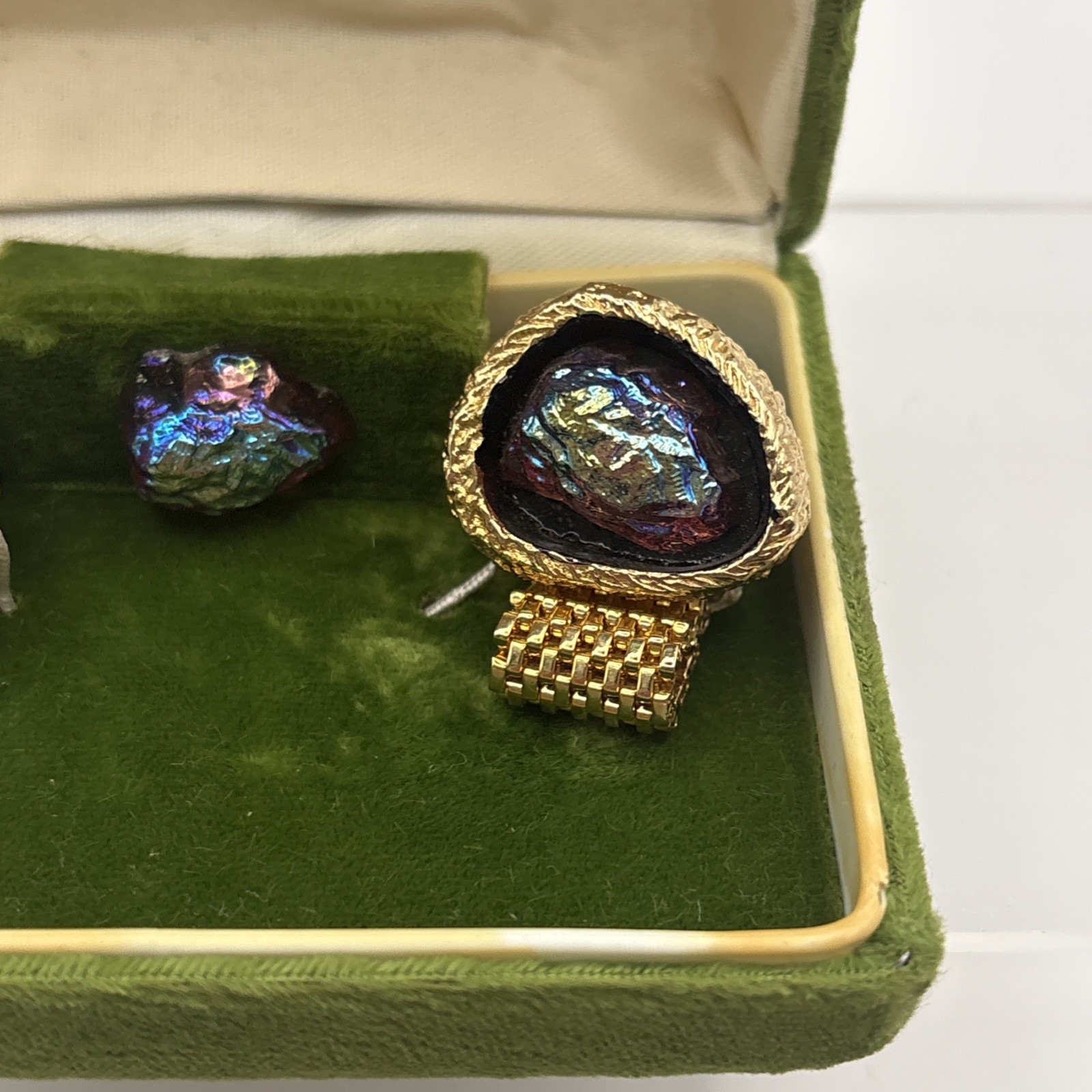 Vtg~Hadley~Goldtone Mesh Wrap Around Cufflinks & Tie Tack~Rainbow Lava~IOB