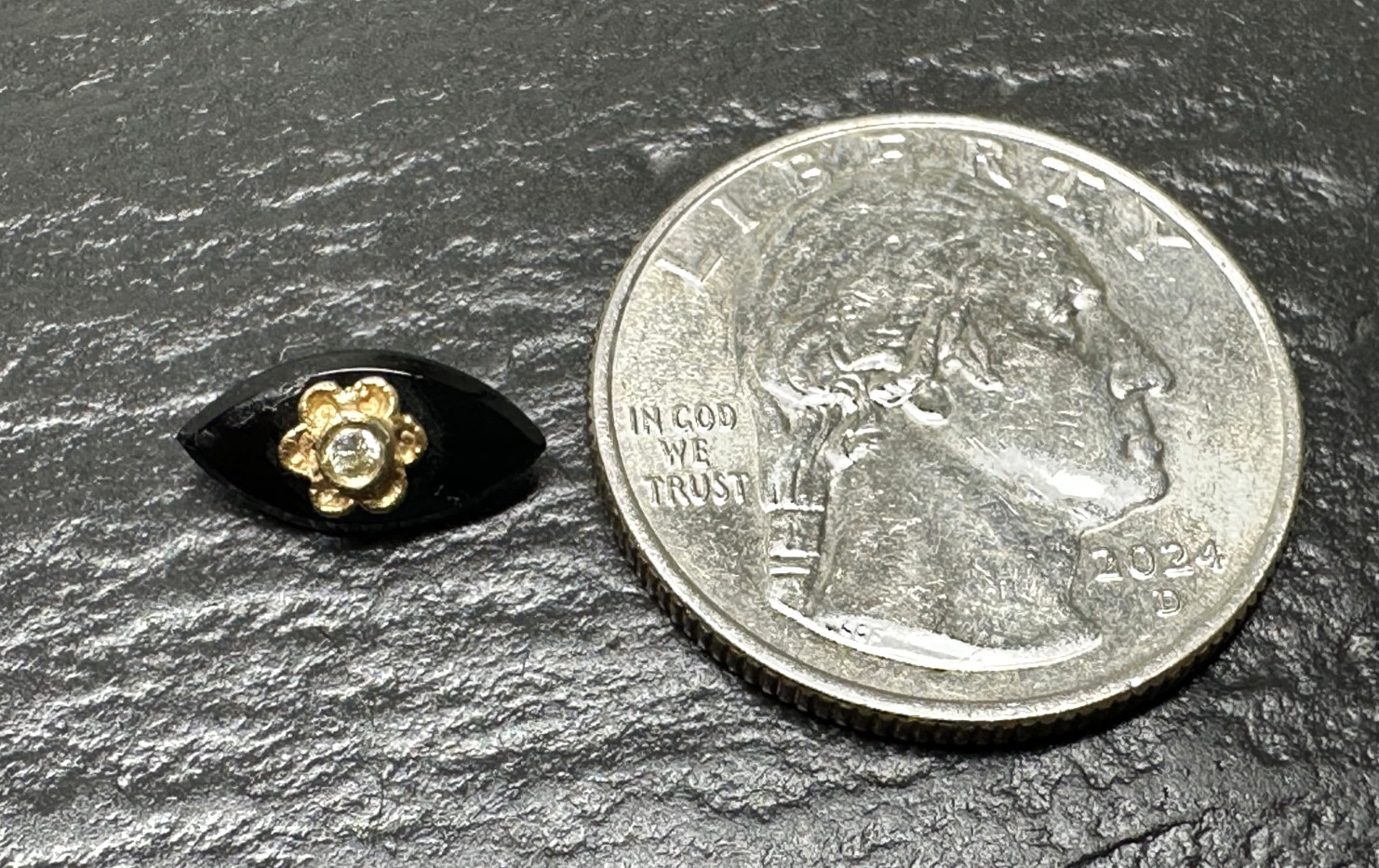 VINTAGE .5″ BLACK ONYX MARQUISE WITH 14K FLOWER & DIAMOND INSERT N328