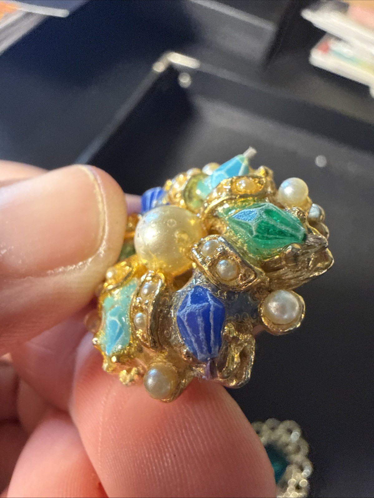 Vintage 2 Sets Of Earrings And 1 Pin
