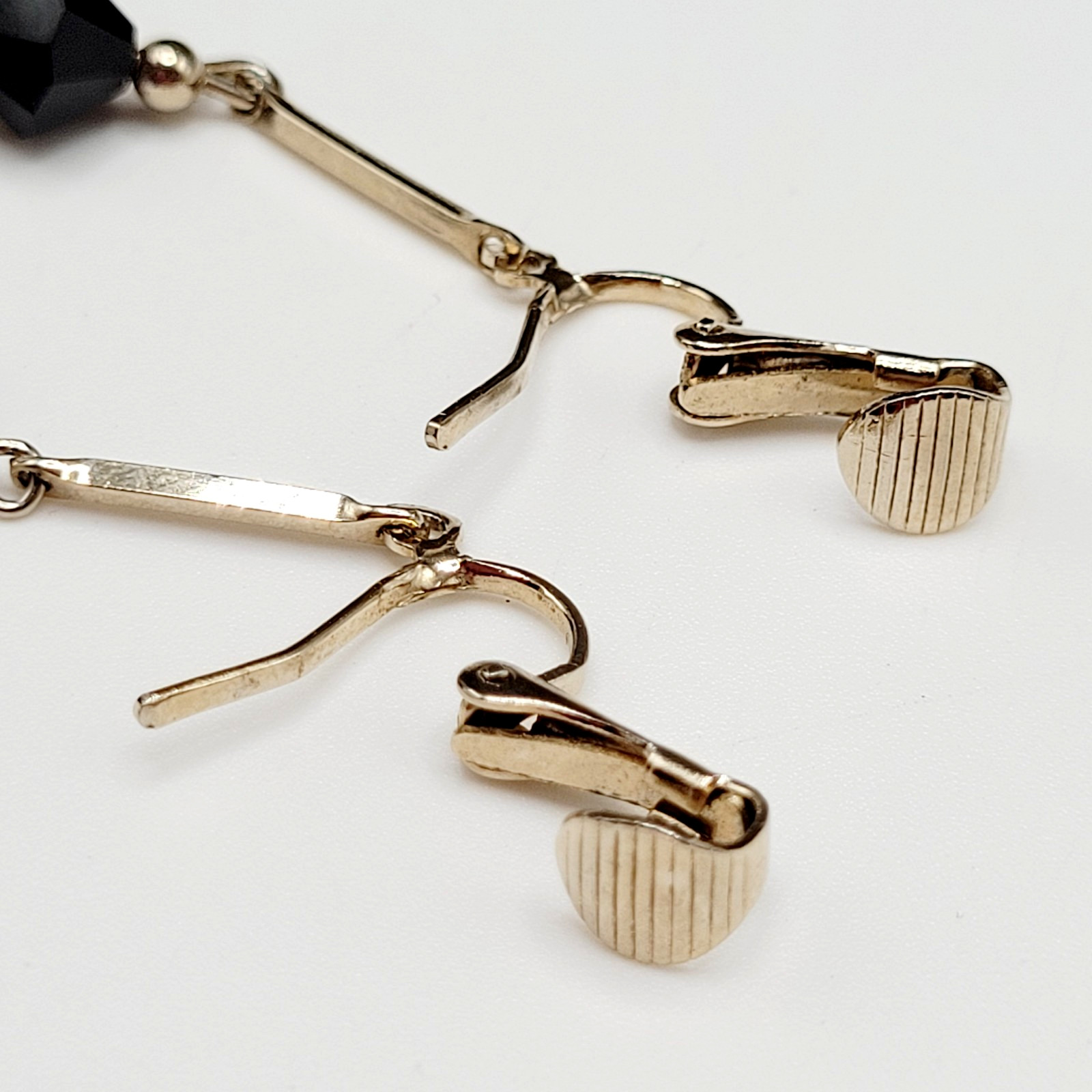 Minimalist Art Deco Drops Black Bicone Crystal Gold Tone Vtg Clip On Earrings