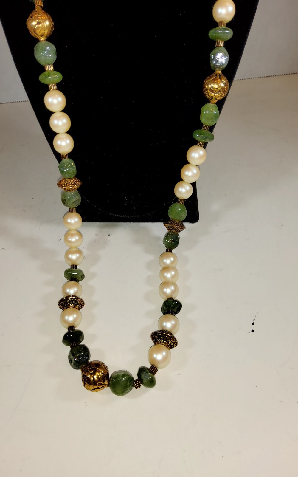Vtg Multi Colored Gem Stones And Different Shape Stone necklace Some Stones Glow