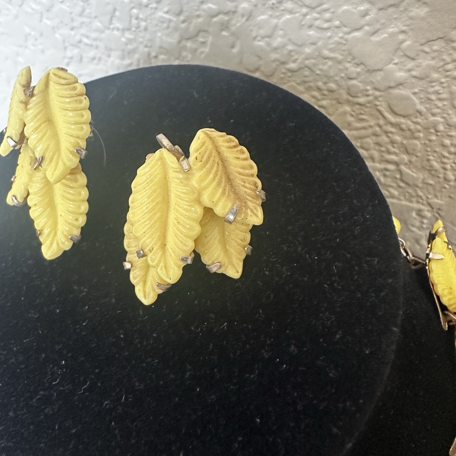 Vintage Thermostat Yellow Lucite Necklace And Clip On Earrings Gold / Adjustable