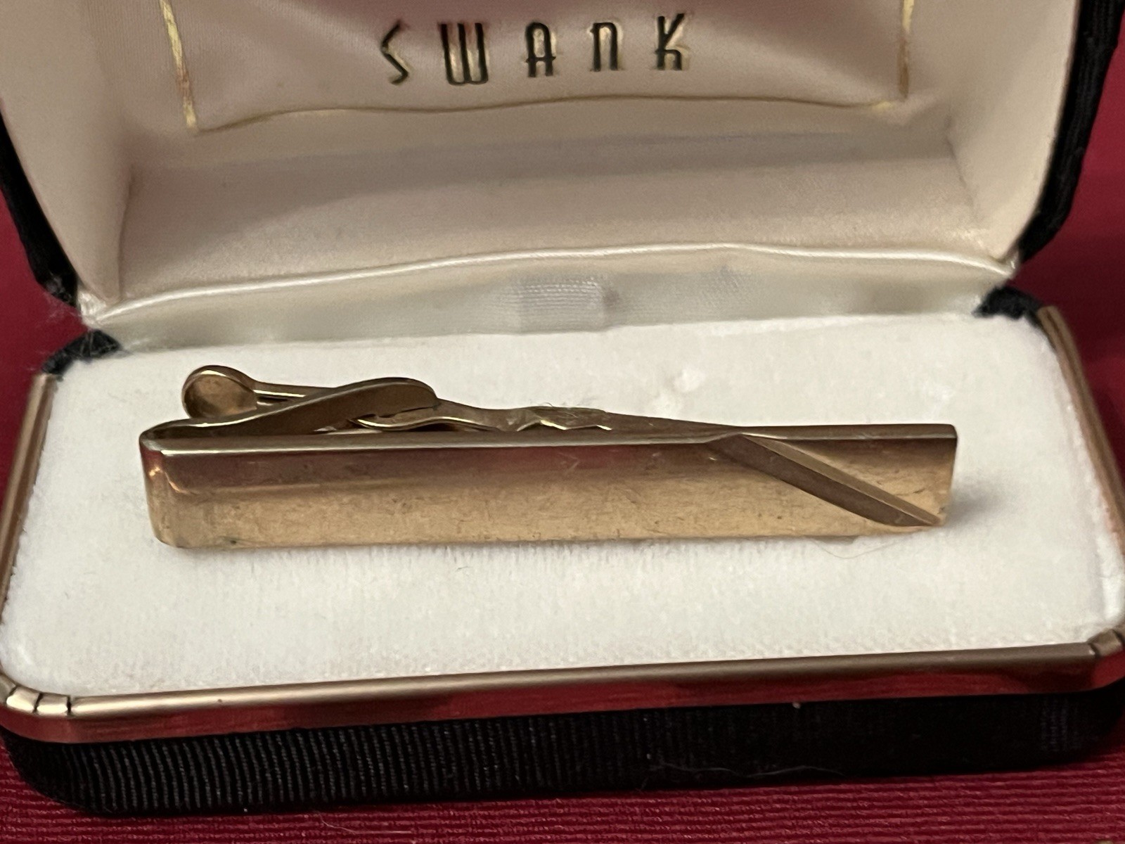 VINTAGE LOT SWANK MENS 1 TIE CLIP 2 SETS CUFF LINKS & ORIGINAL HINGED CASE