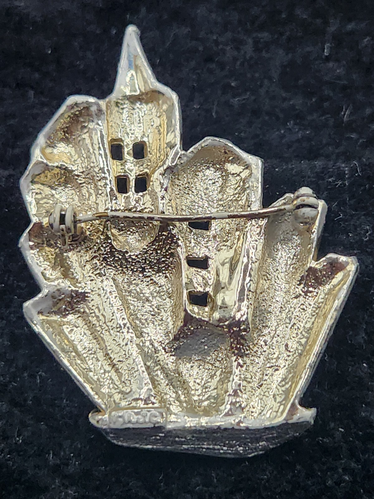 Vintage AJC City Skyline Brooch Gold Tone Urban Buildings Art Deco Style Pin