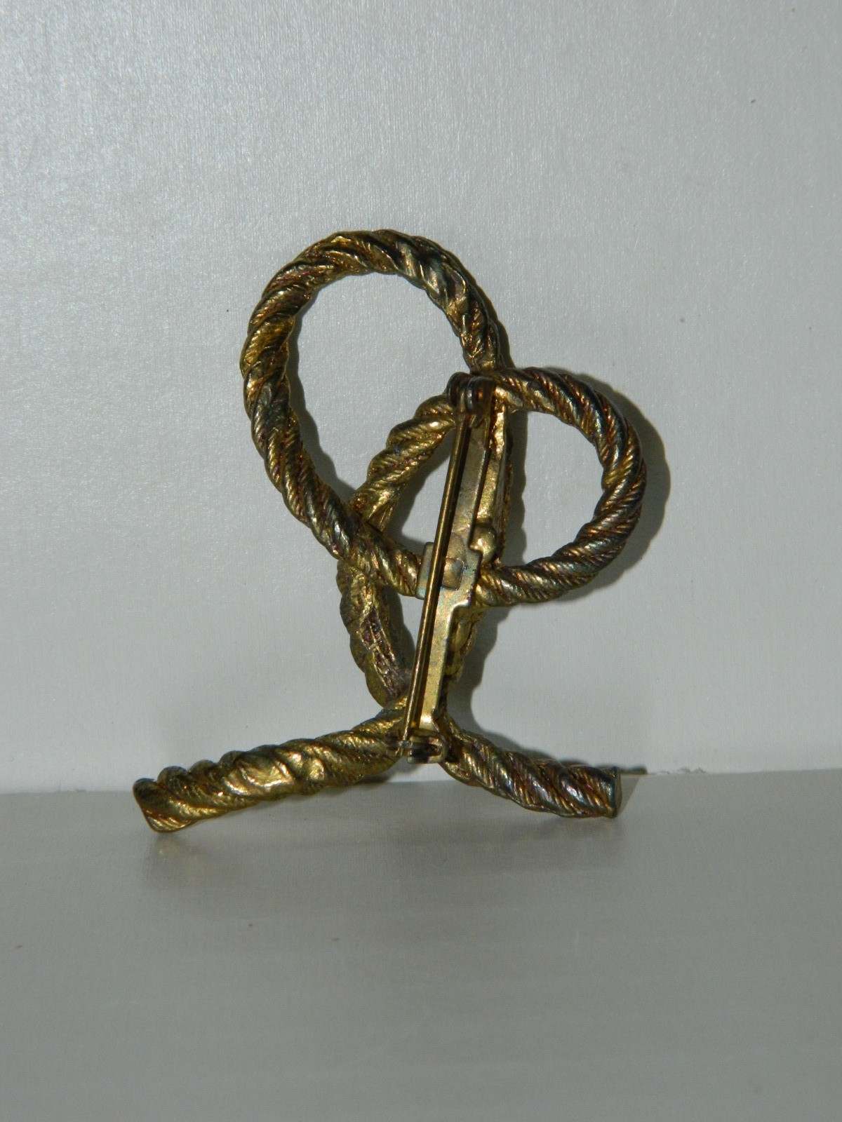 VTG Vintage Gold Tone Knot Knotted Rope Pin Brooch