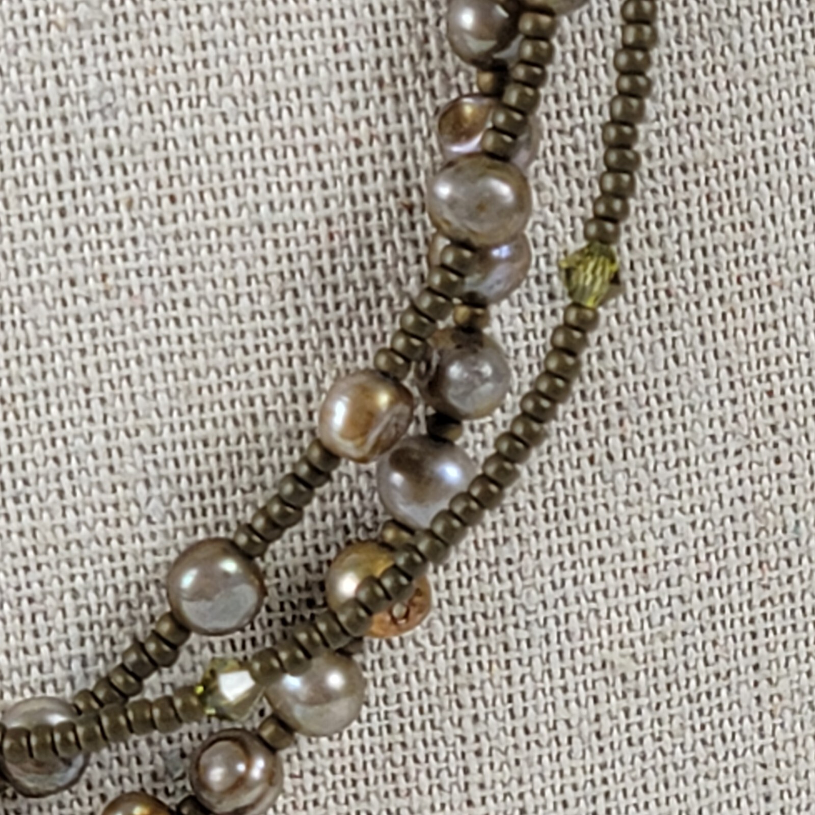 Gray Baroque Pearl And Crystal Beaded Necklace 3-Strand Toggle Clasp 21″ Vintage