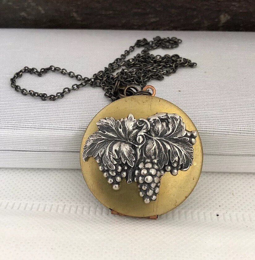 Vintage Necklace Grapes Locket, Art Nouveau Grape Pendant, gr8 Wine Lovers Gift