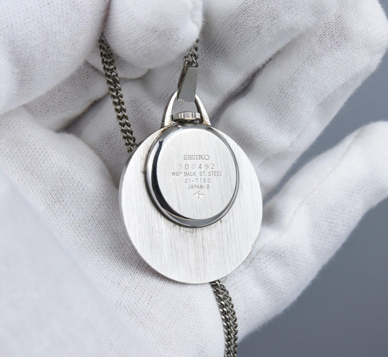 Vintage Seiko 17 Jewels Pendant Watch Manual-Wind Silver Tone Japan 1973 ’70s