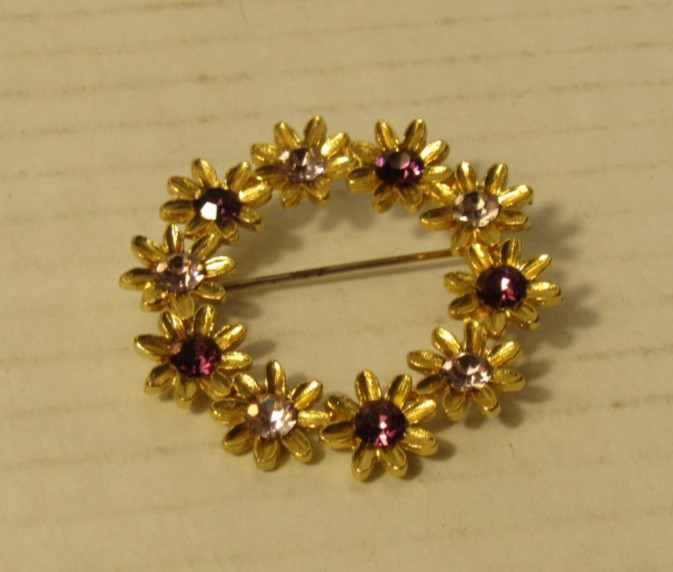 Flower Purple Clear Rhinestone Pin Brooch Gold Tone Garden Fairy Spring Whimsy