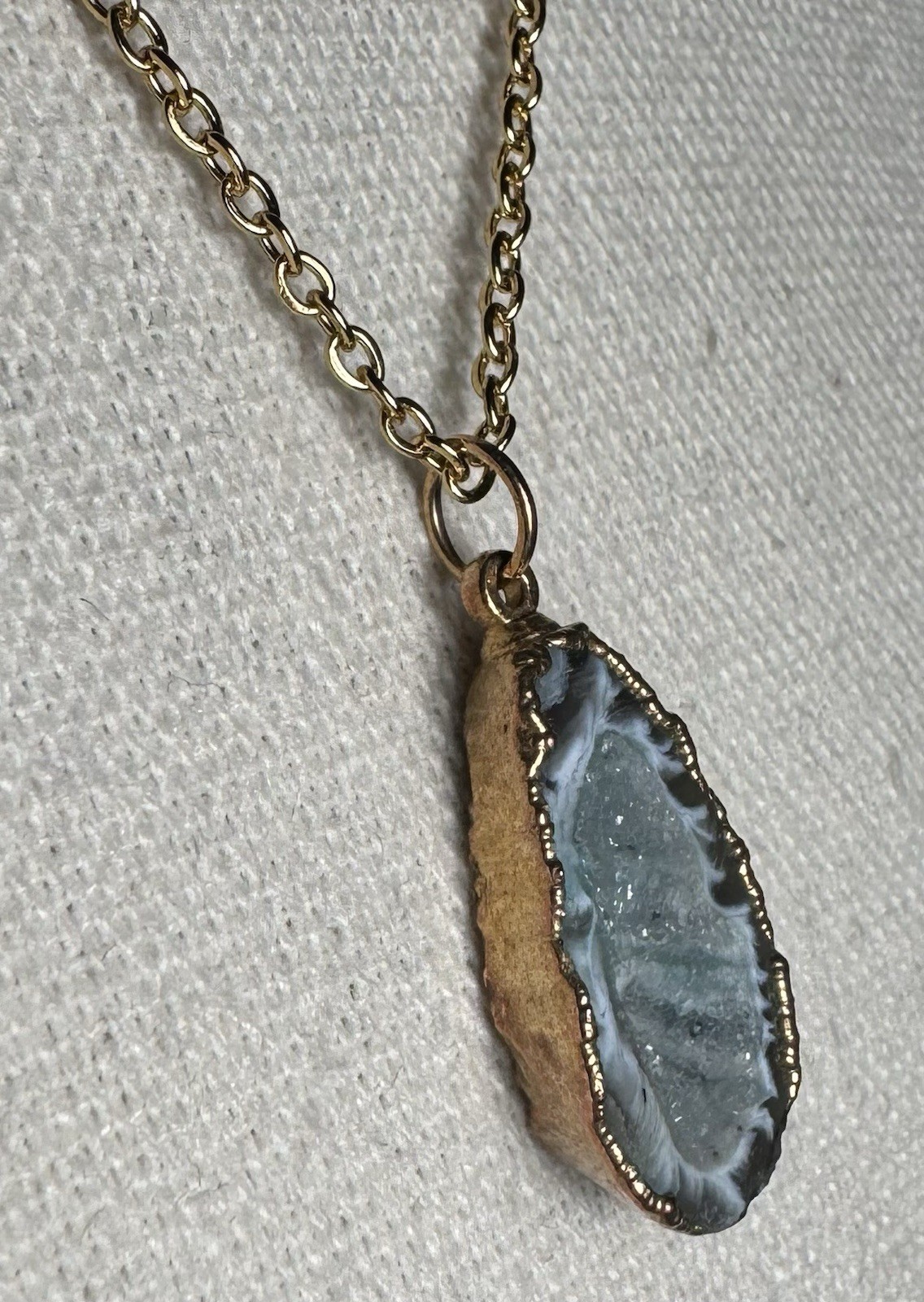 Vintage Gold Trimmed Druzy Agate Geode Oval Pendant On Chain Necklace