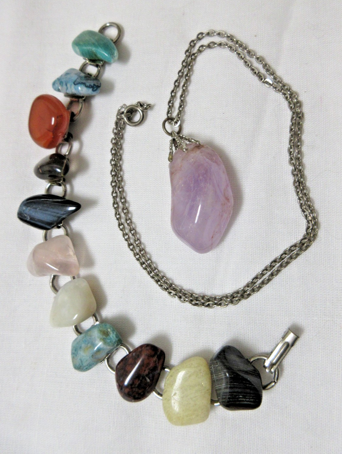 Vintage Silver Tone Polished Stone Pendant Necklace and Bracelet