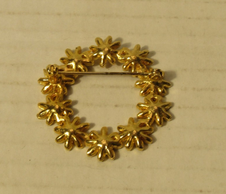 Flower Purple Clear Rhinestone Pin Brooch Gold Tone Garden Fairy Spring Whimsy