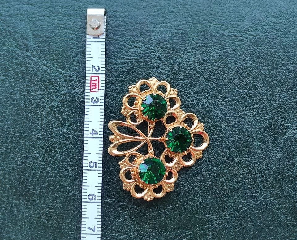Vintage Soviet USSR Brooch Pin Green Glass Openwork Gold Tone 1980s