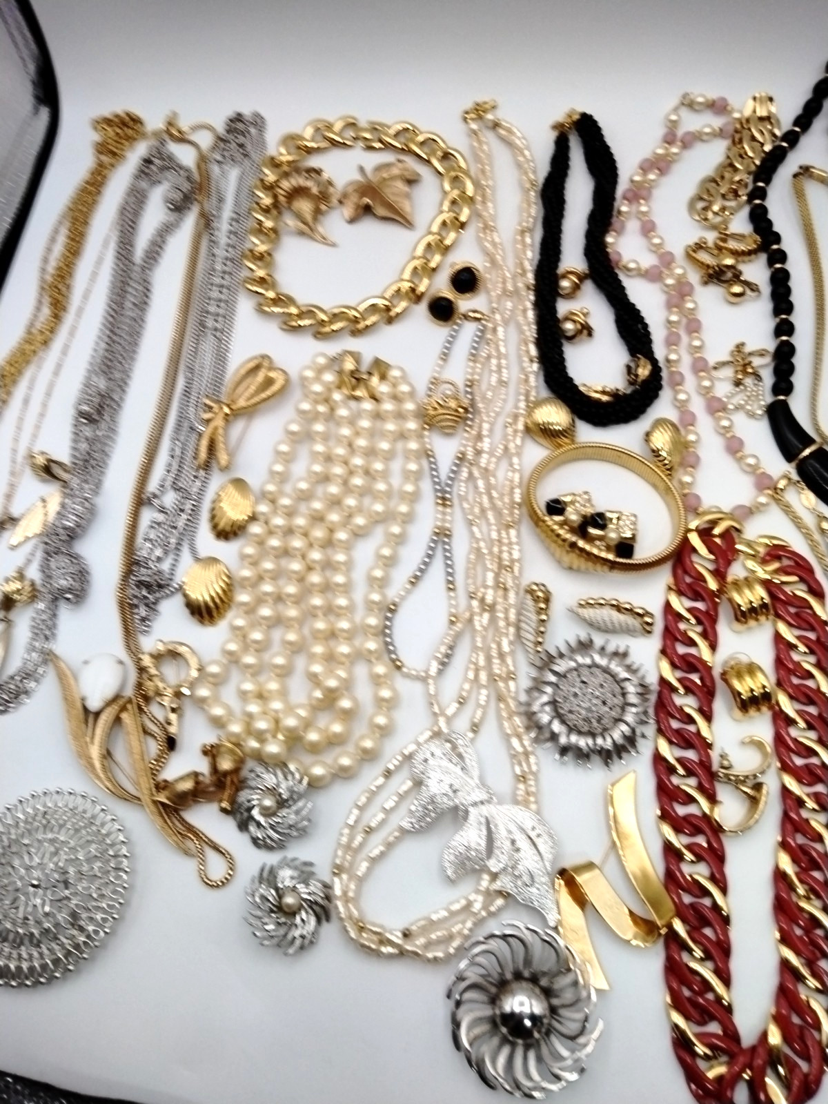 Vintage Jewelry Lot Coro Trifari Monet Sarah Coventry Necklace Earring Brooch