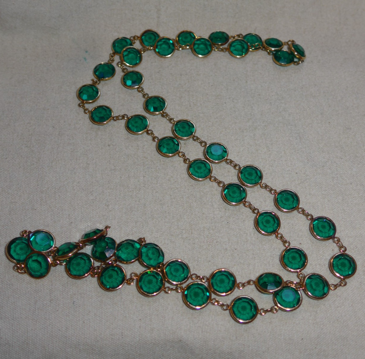 Vintage Swarovski Crystal Necklace 11mm Gold Tone Bezel Set Dark Green 35″