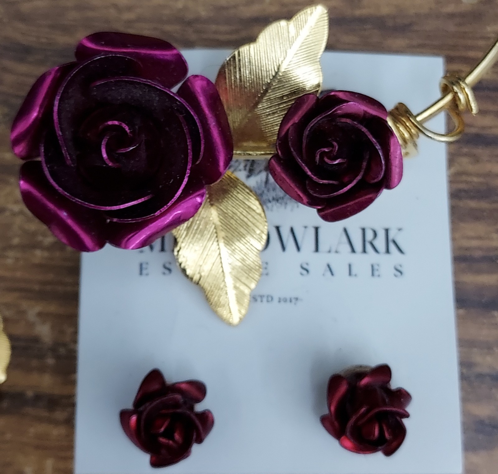 Vintage Red Rose Necklace, Brooch, Earrings Goldtone 17in. Chain