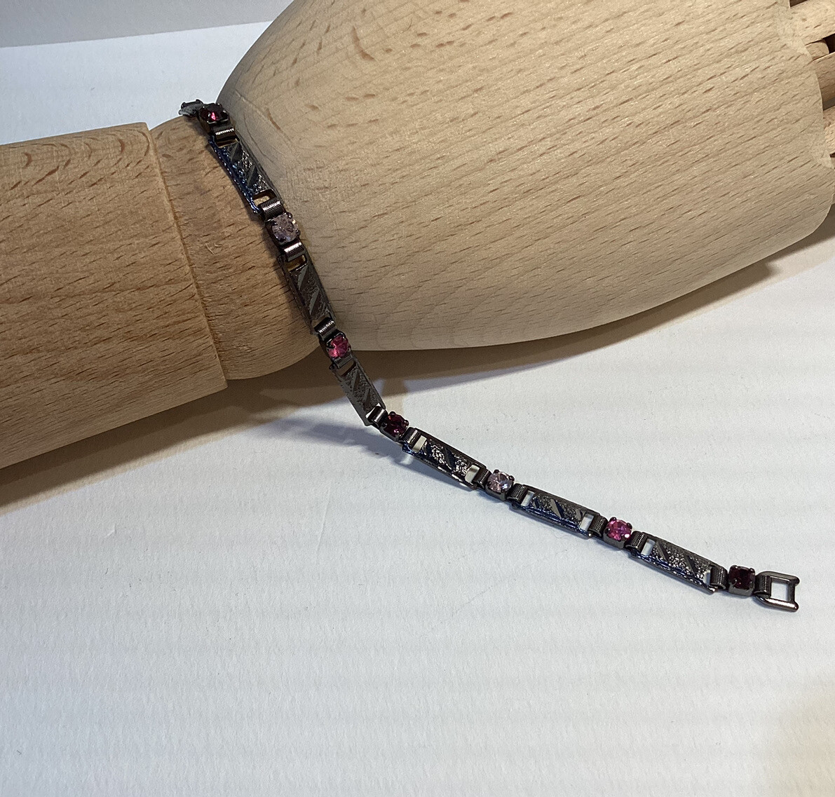 Vintage Gunmetal Purple Pink Rhinestone Tennis Bracelet Etched Links 7”