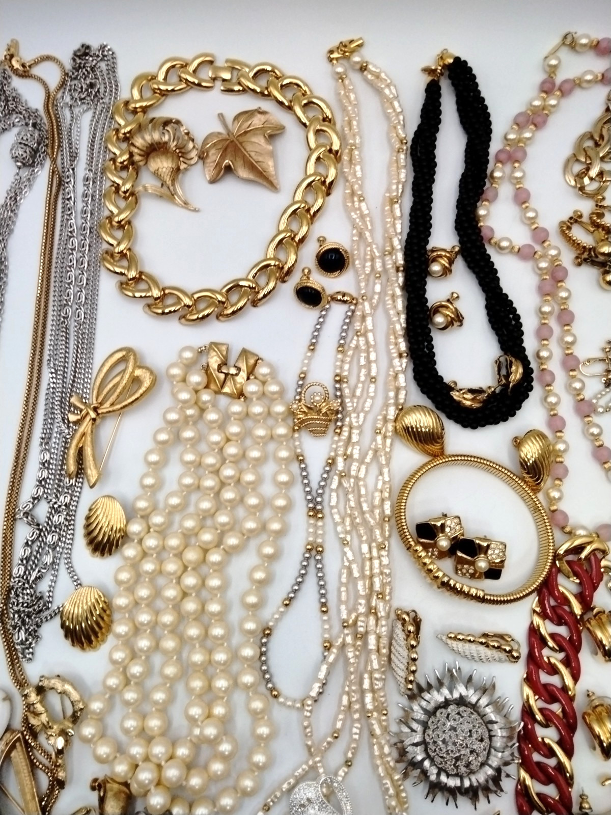 Vintage Jewelry Lot Coro Trifari Monet Sarah Coventry Necklace Earring Brooch