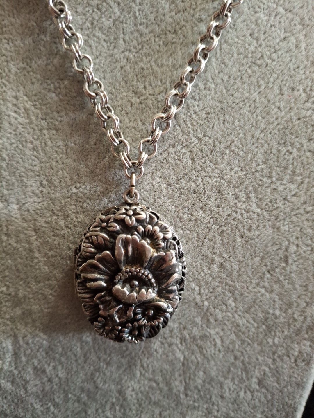 Vintage Signed Napier Silvertone Floral Runway Couture Locket Necklace, 1971