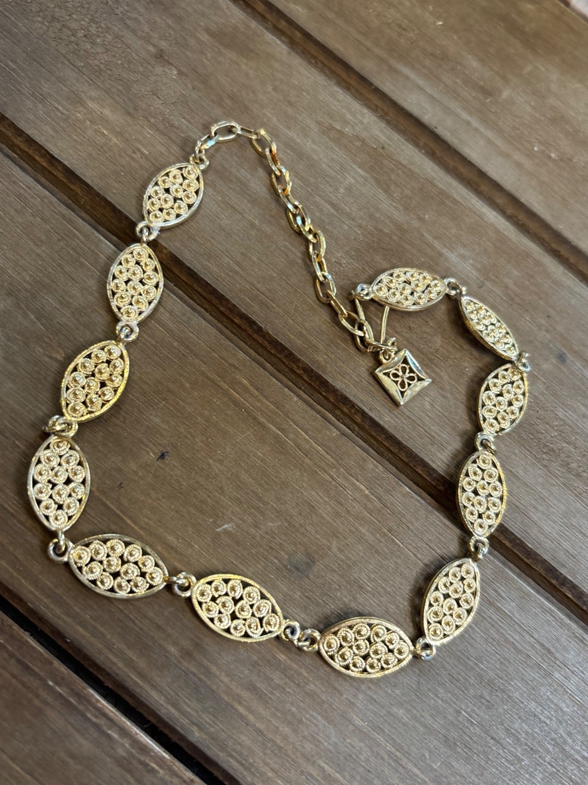 Vintage Gold-Tone Oval Link Necklace With Filigree Design & Hook Clasp