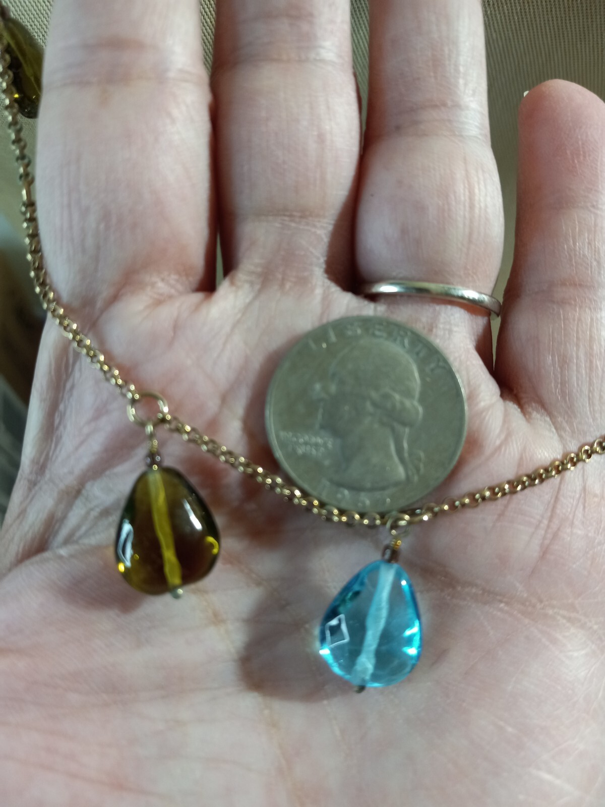 Vintage Glass Graduating Dangle Teardrops Necklace Green Dark & light Blue 18″