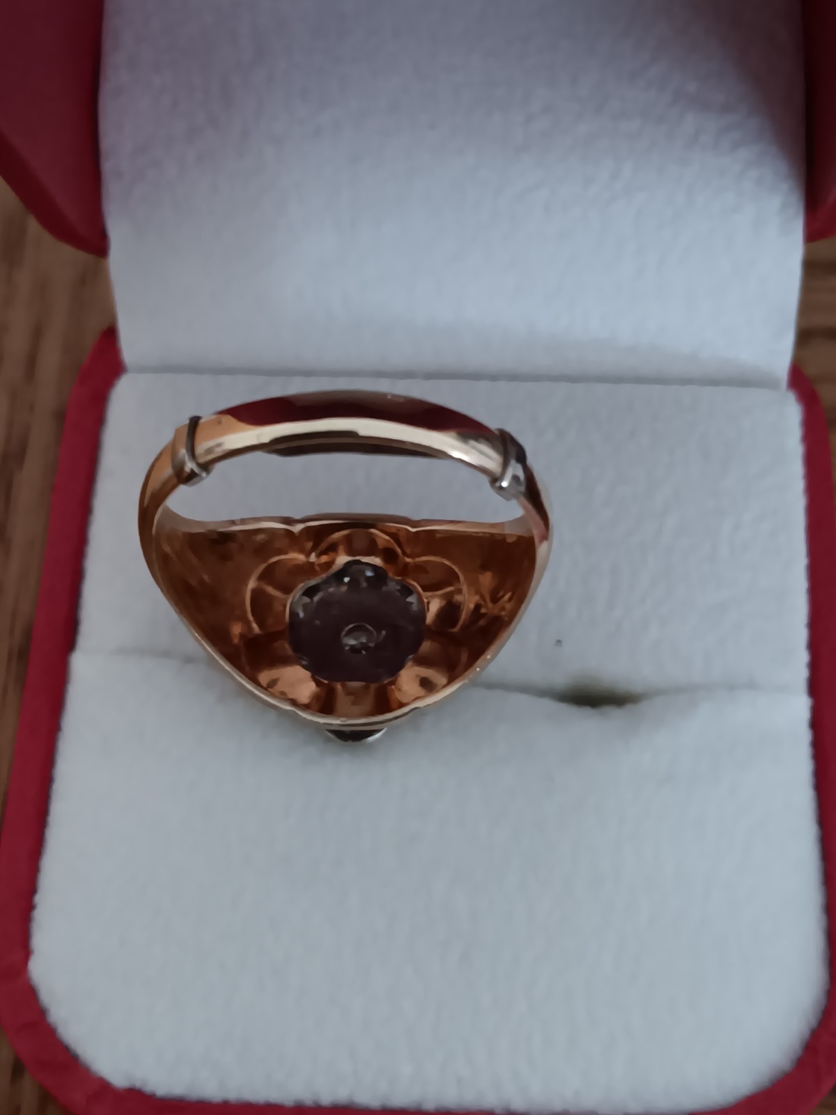 Vintage Men’s 1 carat diamond cluster ring 10 carat gold. From Estate Sale.