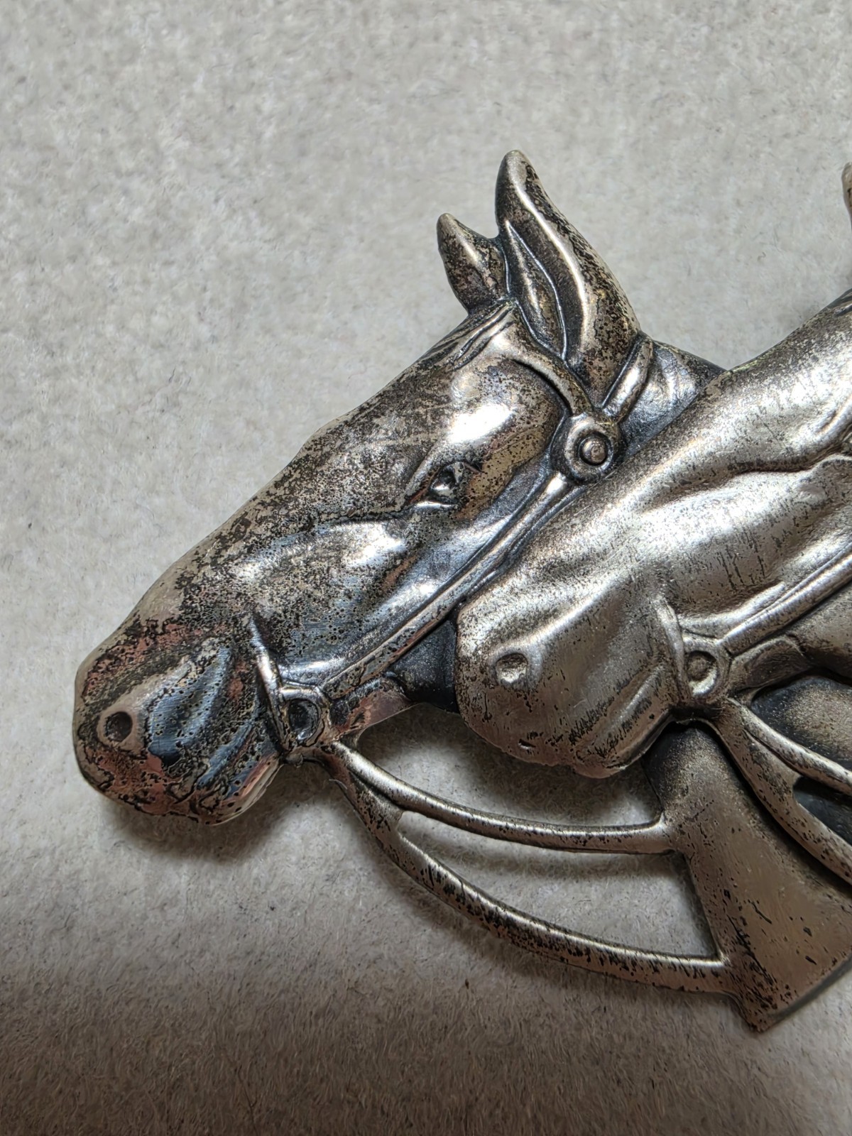 Sterling Silver Double Horse Head Equestrian Pin Possibly Carl Art Vintage 1940