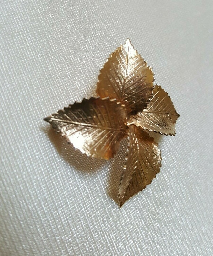 AC 12KGF Four Leaves Brooch Pin Approx 1″ Square Used VG