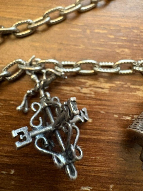 Collection 8 Vintage Sterling Siver Charms on Silver Chain 22″ long