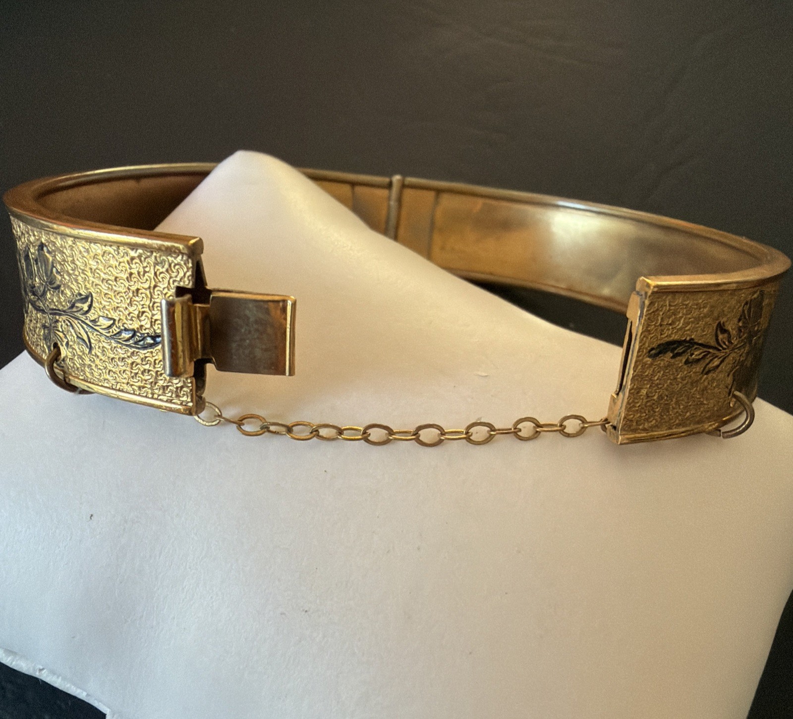 VTG Victorian Bangle Bracelet 1/20 Yellow Gold Filled Size 2”1/4 18.4g