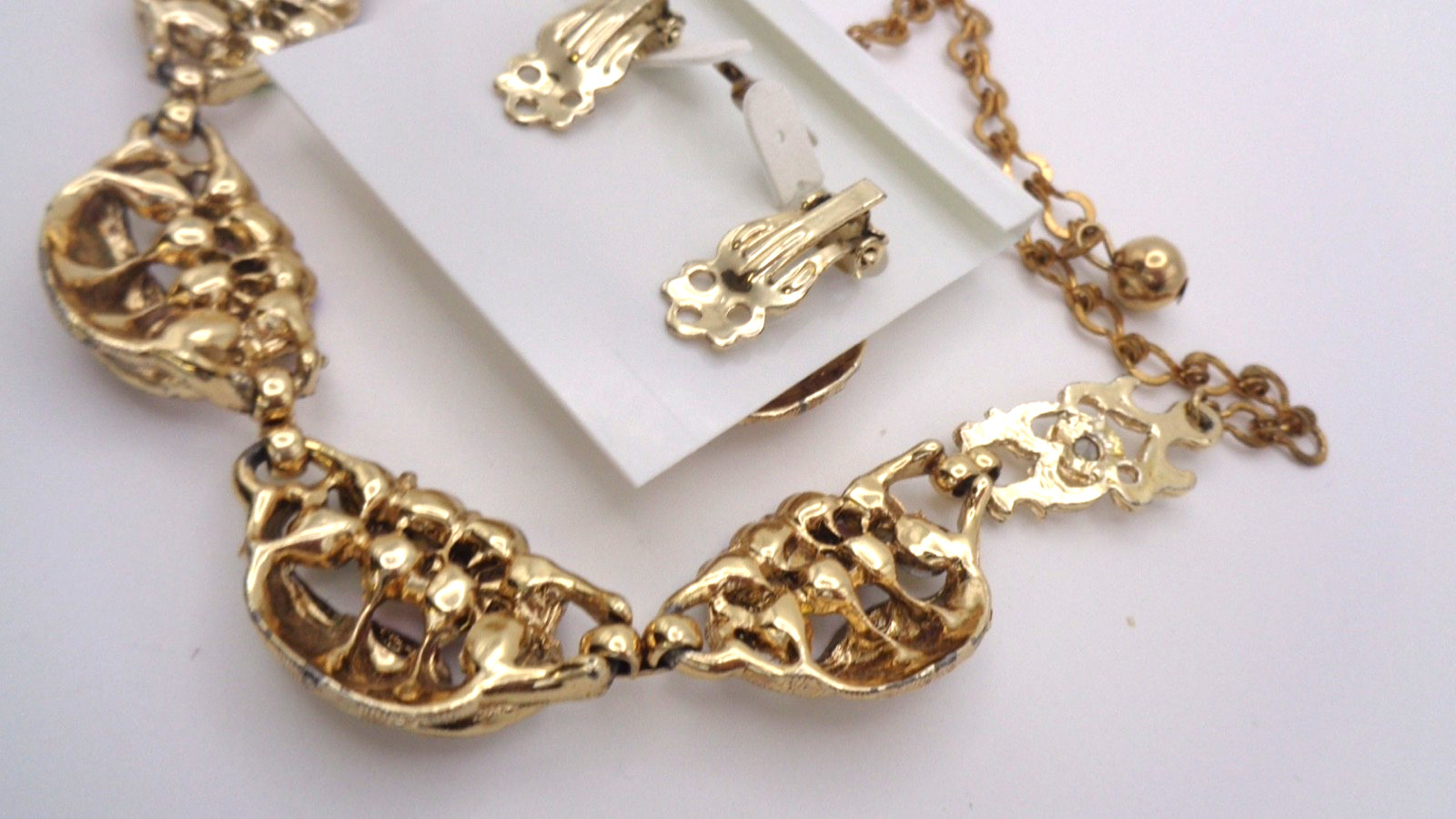 Vintage Textured Gold Tone Leaf Red AB Rhinestone Necklace & Clip Earring Set