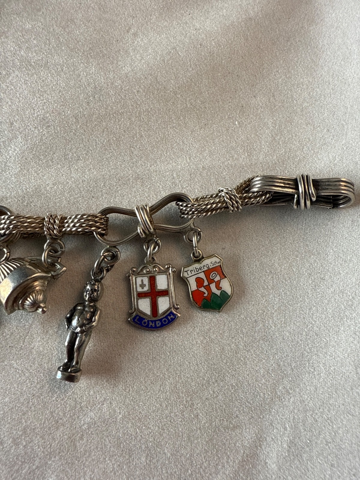 England Vtg Sterling Silver 8” charm bracelet bows Europe travel with 14 CHARMS!